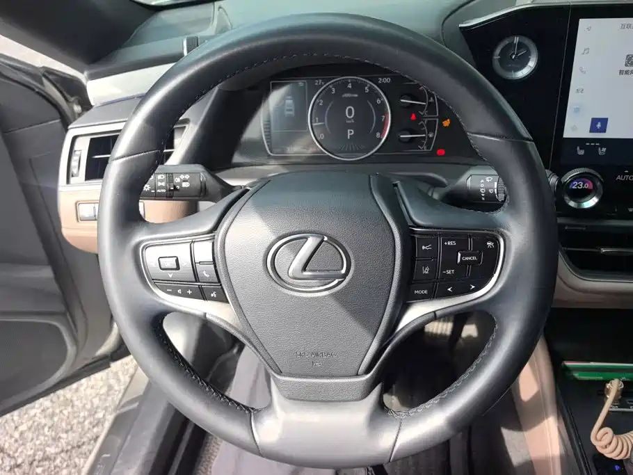 Lexus ES — миниатюра 15