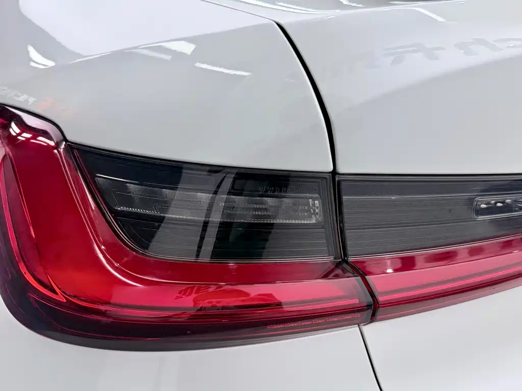 BMW 3 Series — миниатюра 6