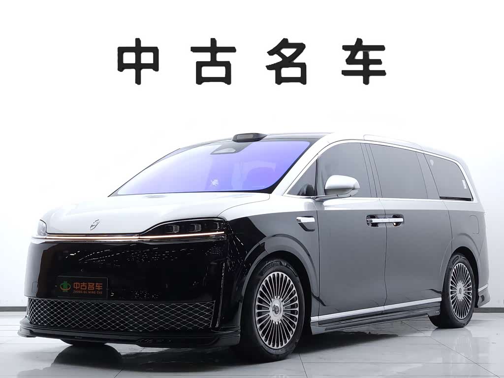 Luxeed V9