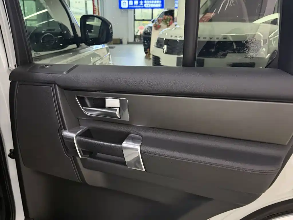 Land Rover Discovery — миниатюра 17
