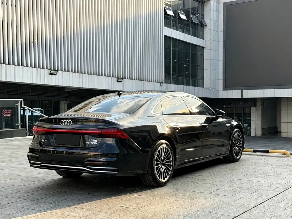 Audi A7L — миниатюра 14
