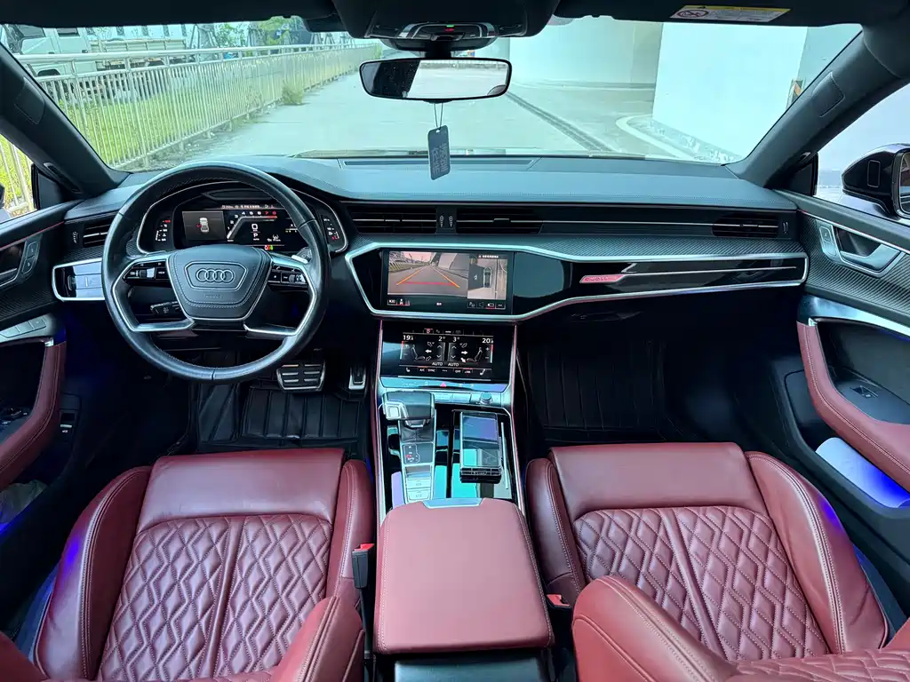 Audi A7L — миниатюра 9