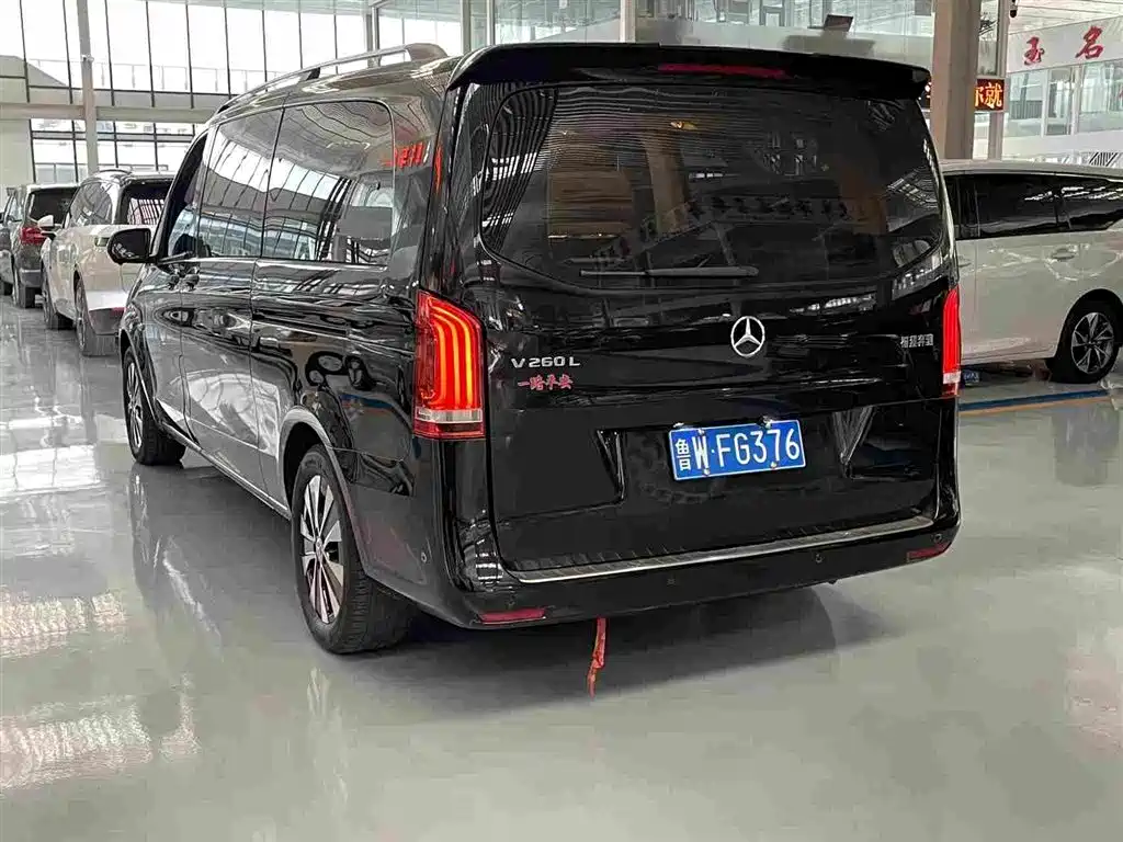 Mercedes-Benz Vito 2021 2.0T 7 мест