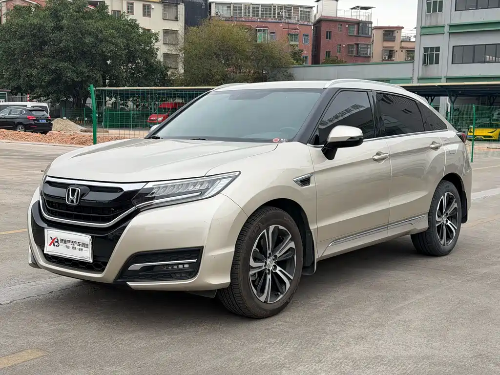 HONDA UR V