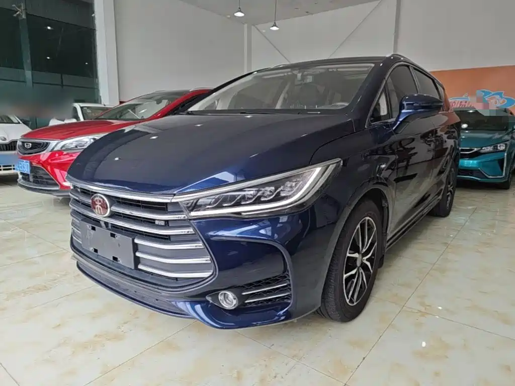 BYD MAX — миниатюра 2