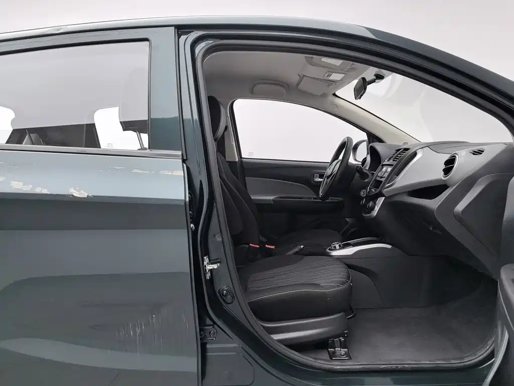 Changan Benben E-Star — миниатюра 23