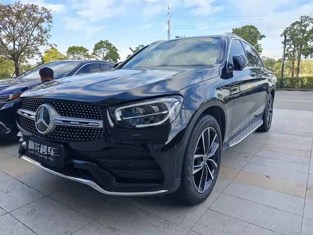 MERCEDES BENZ GLC