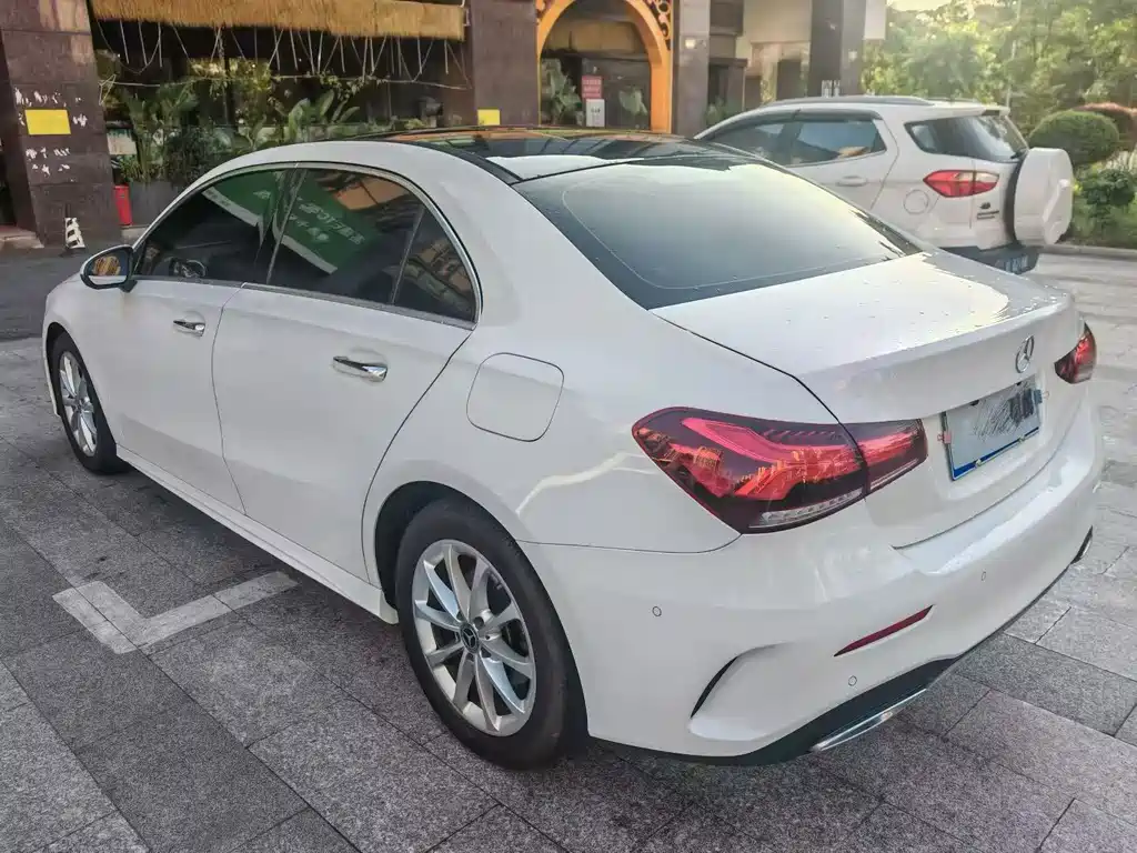 Mercedes-Benz A-Class — миниатюра 8