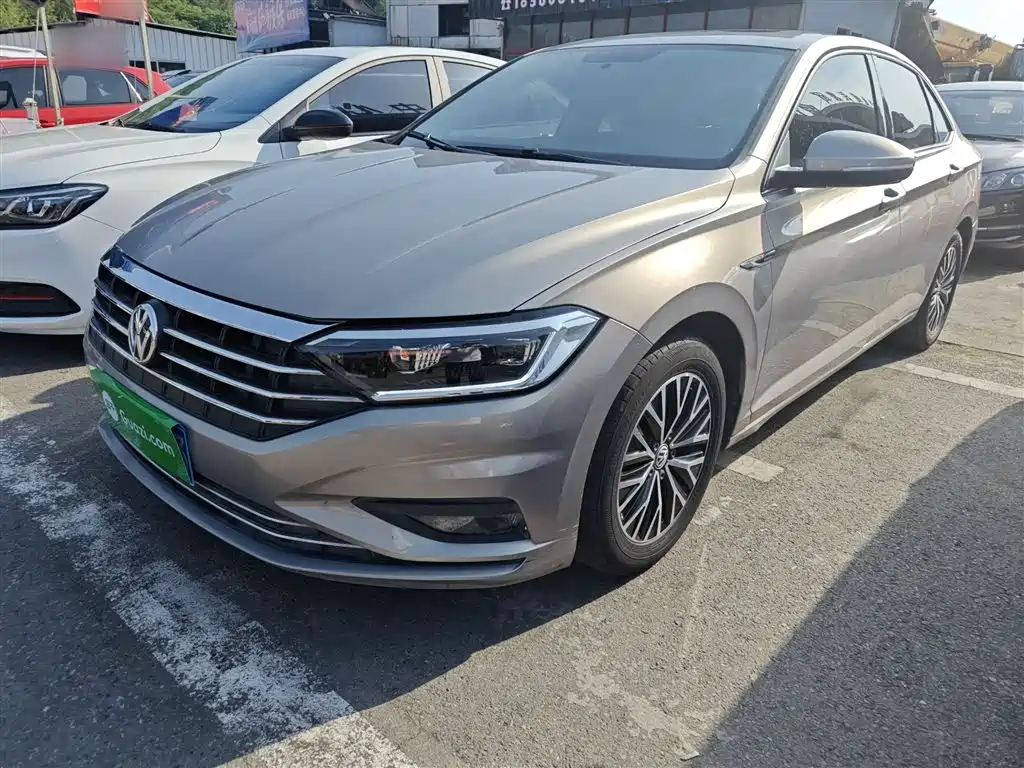 Volkswagen Sagitar 2019