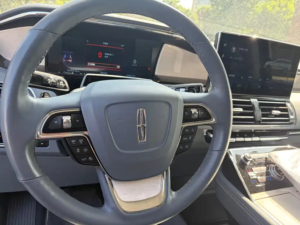 Lincoln Navigator — миниатюра 21
