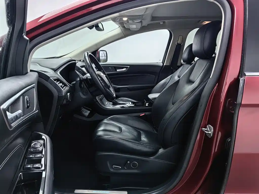 Ford Edge — миниатюра 10