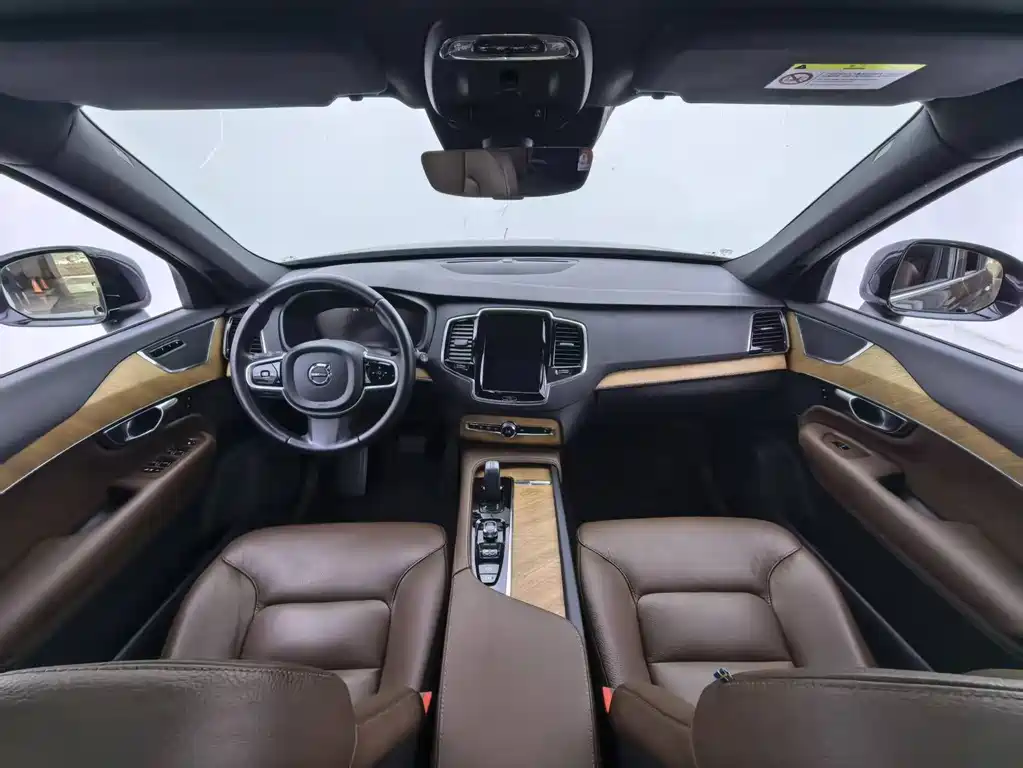 Volvo XC90 — миниатюра 12
