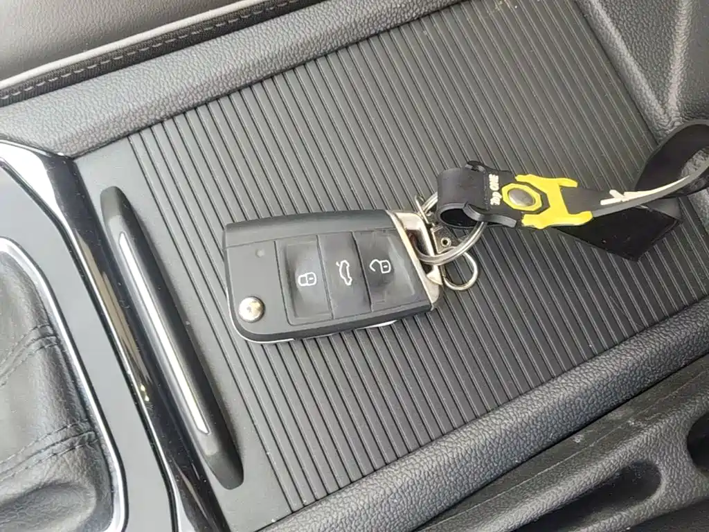 Volkswagen Sagitar — миниатюра 9