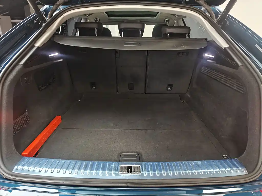 Audi Q8 — миниатюра 7