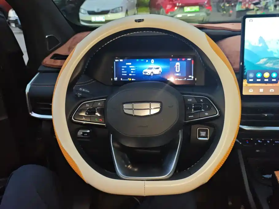 Geely Haoyue L — миниатюра 15