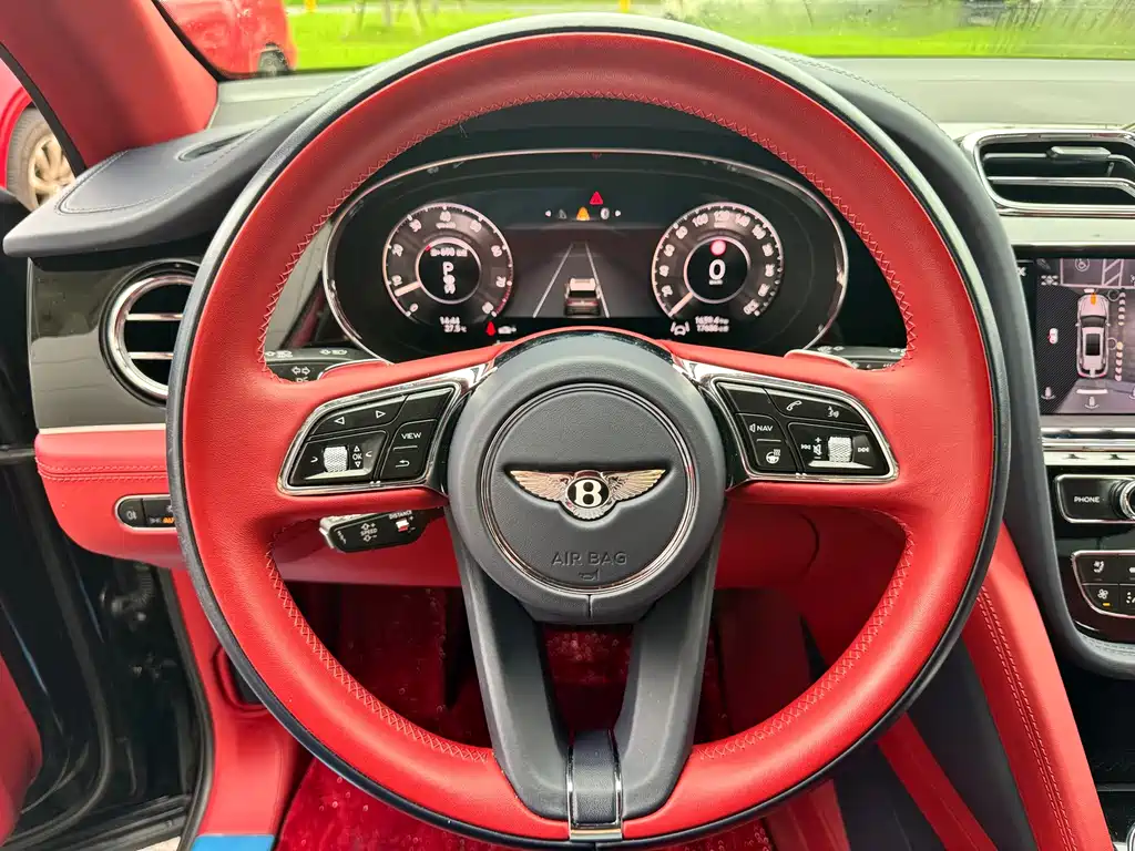 Bentley Bentayga — миниатюра 5