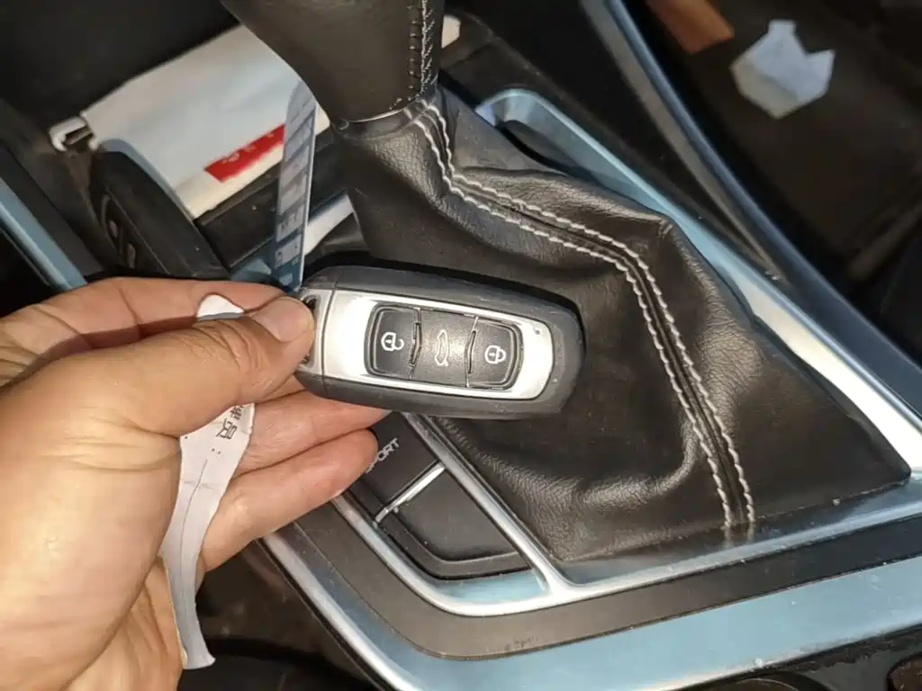 Geely Vision X3 — миниатюра 9