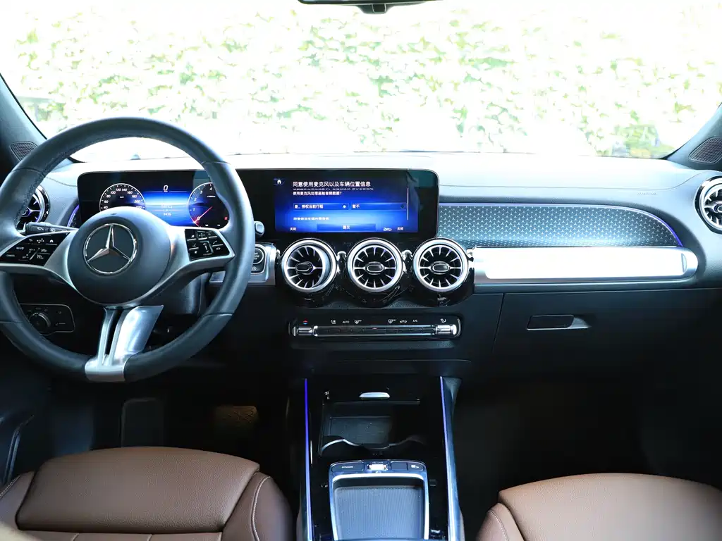 Mercedes-Benz GLB — миниатюра 13
