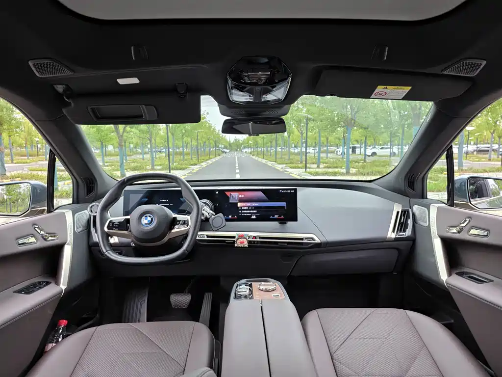 BMW iX — миниатюра 15