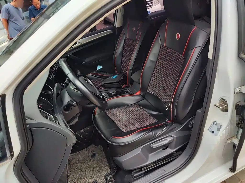 Volkswagen Golf — миниатюра 16