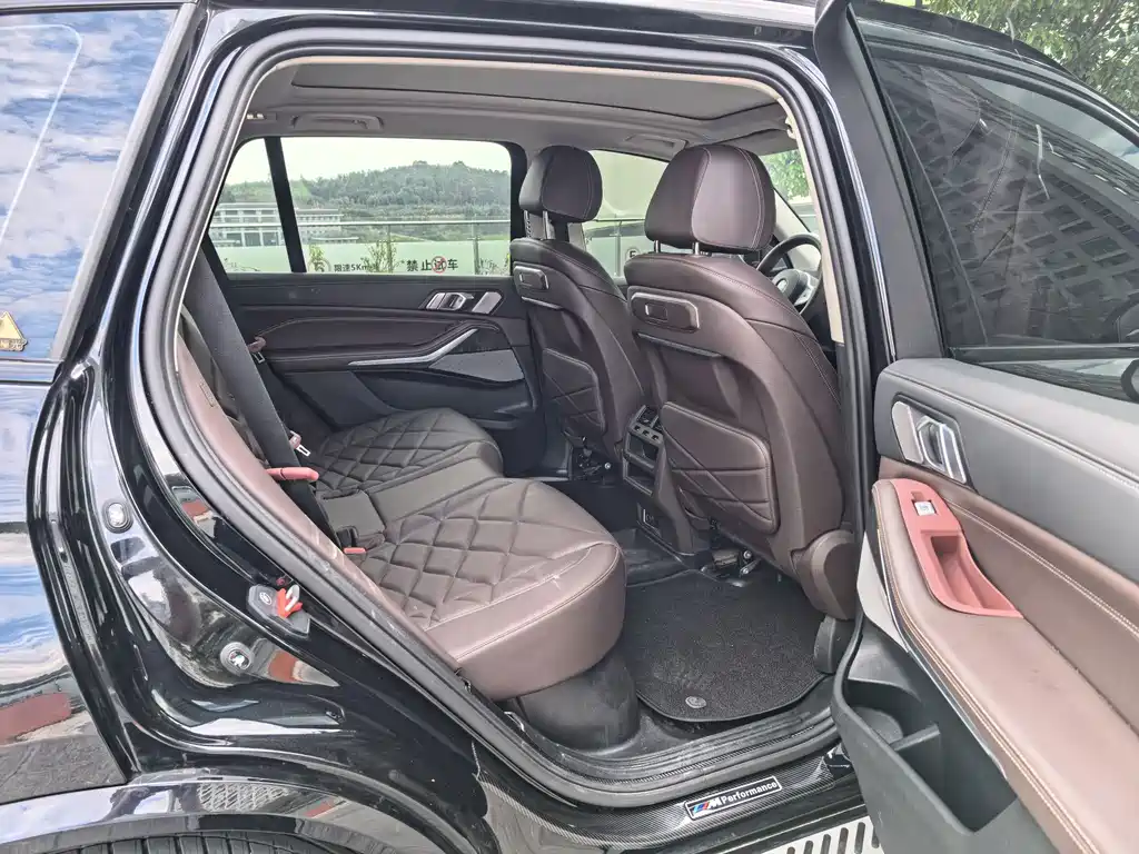 BMW X5 — миниатюра 24