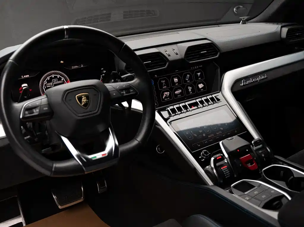 Lamborghini Urus — миниатюра 14