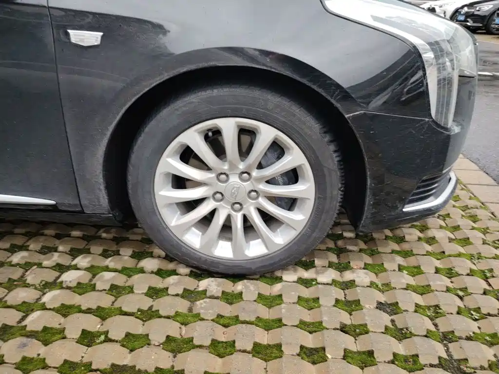 Cadillac XTS — миниатюра 8