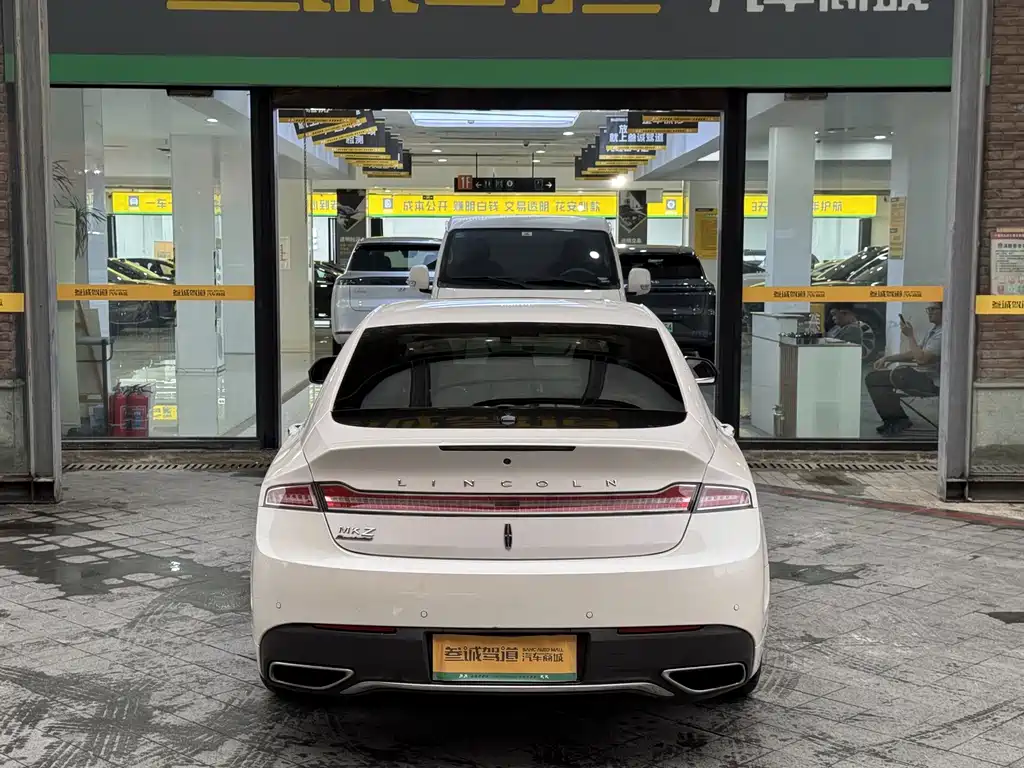 Lincoln MKZ — миниатюра 5