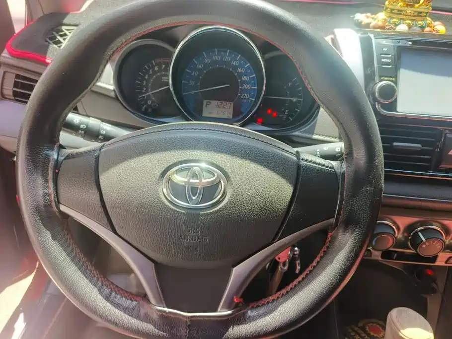 Toyota Yaris L — миниатюра 15