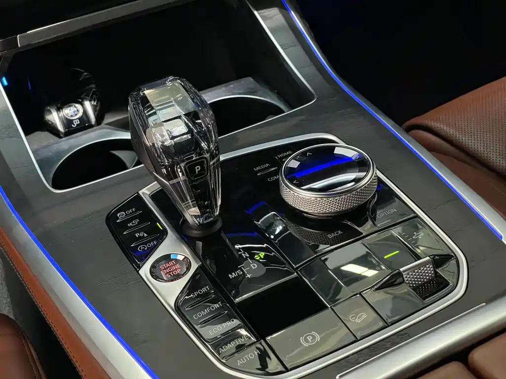 BMW X7 — миниатюра 23