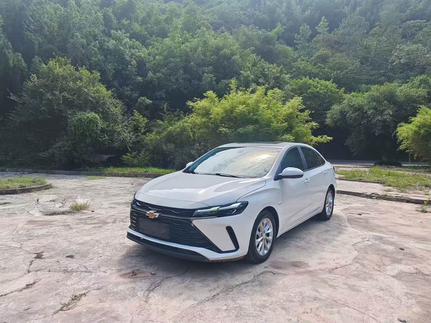 Chevrolet Monza 1.5 л 2022 г. Белый, пробег 46000 км