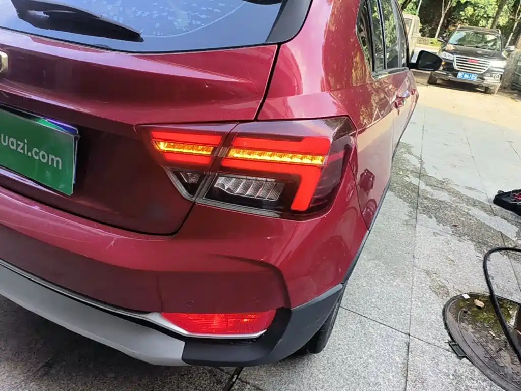 Geely Vision S1 — миниатюра 8
