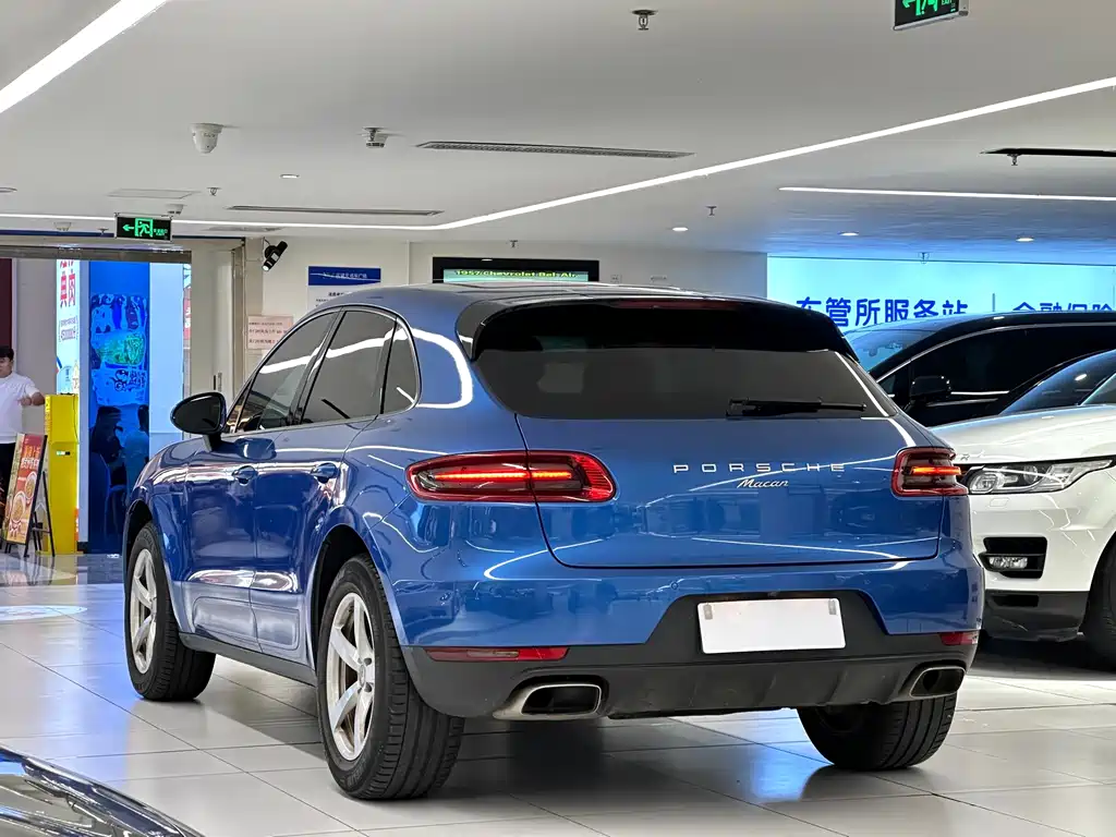 Porsche Macan — миниатюра 5
