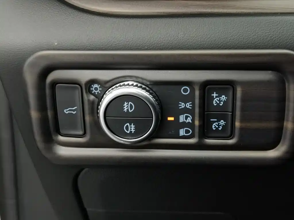 Ford Explorer — миниатюра 21