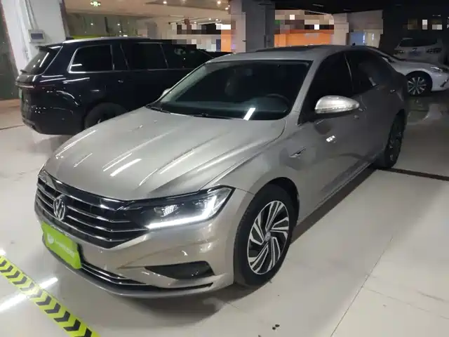 VOLKSWAGEN SAGITAR 2022