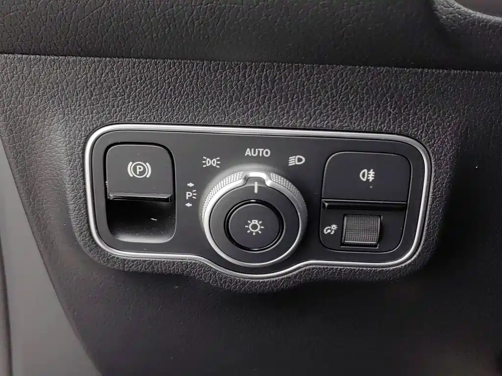 Mercedes-Benz EQB — миниатюра 21