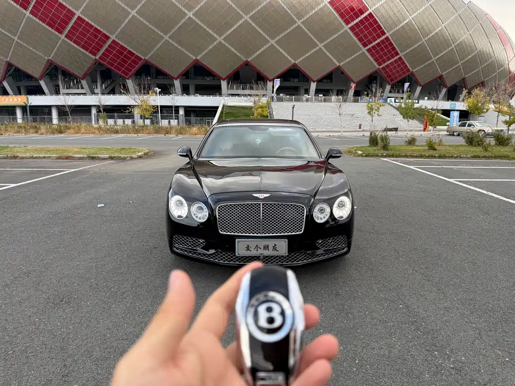 Bentley Flying Spur — миниатюра 2