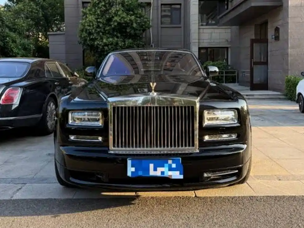 Rolls-Royce Phantom — миниатюра 2