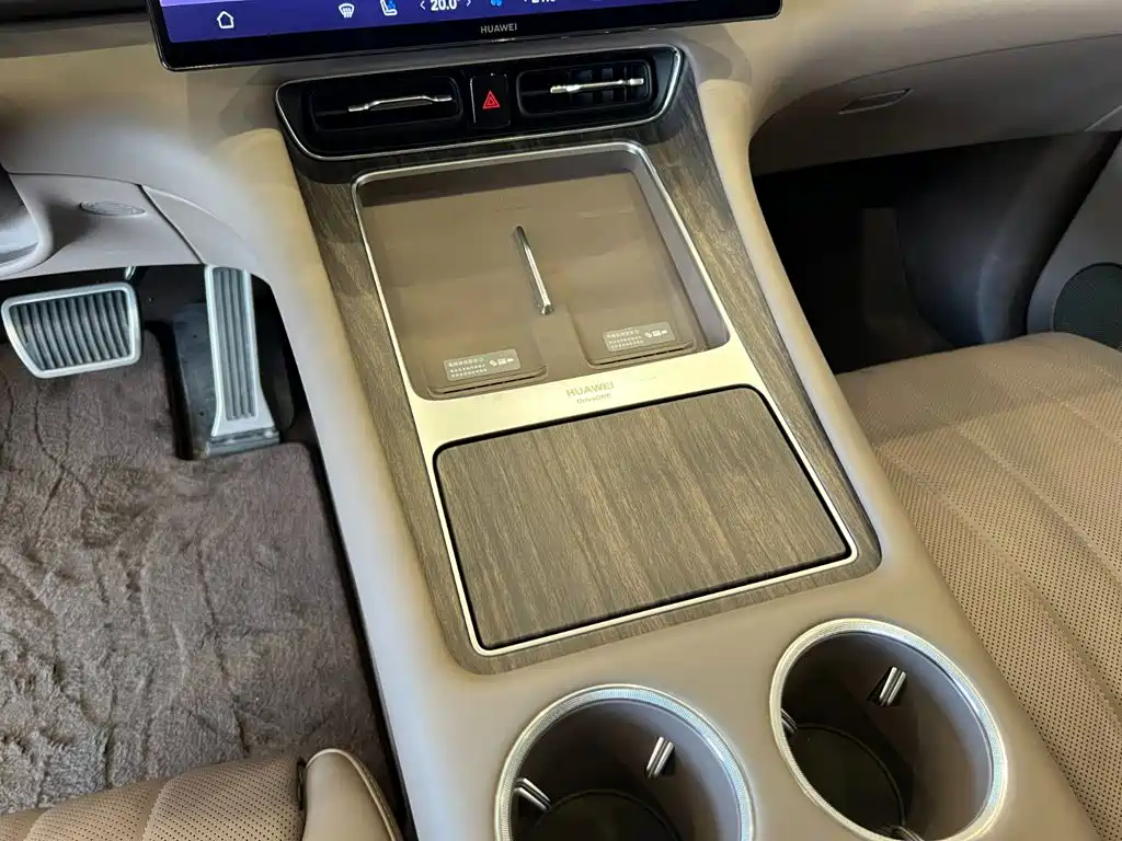 AITO AITO M7 — миниатюра 13