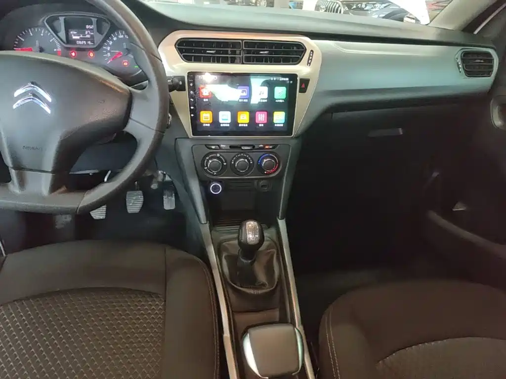 Citroen Elysee — миниатюра 13