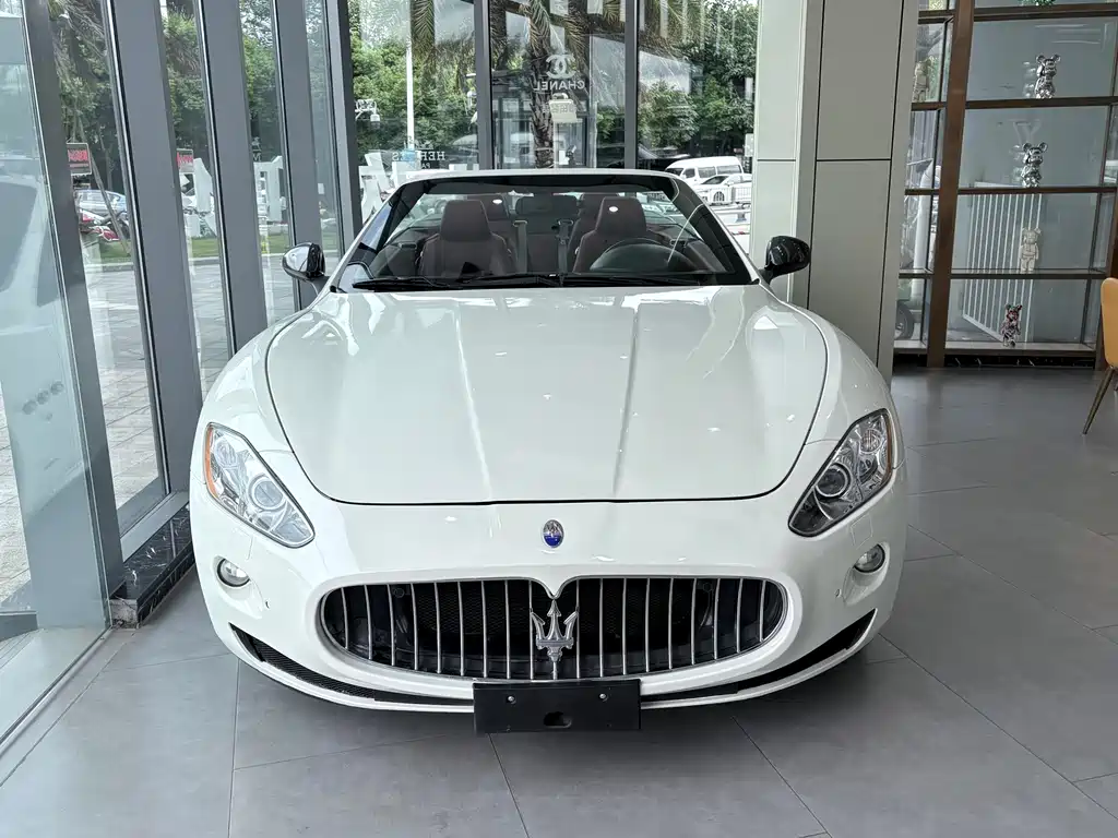 Maserati GranCabrio — миниатюра 2