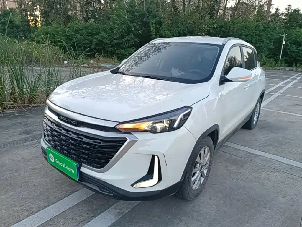 BAIC X3