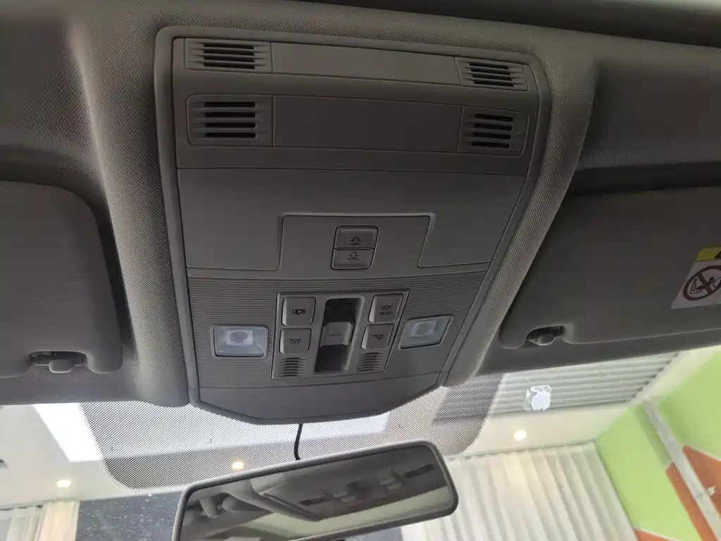 VOLKSWAGEN T ROC EXPLORING SONGS