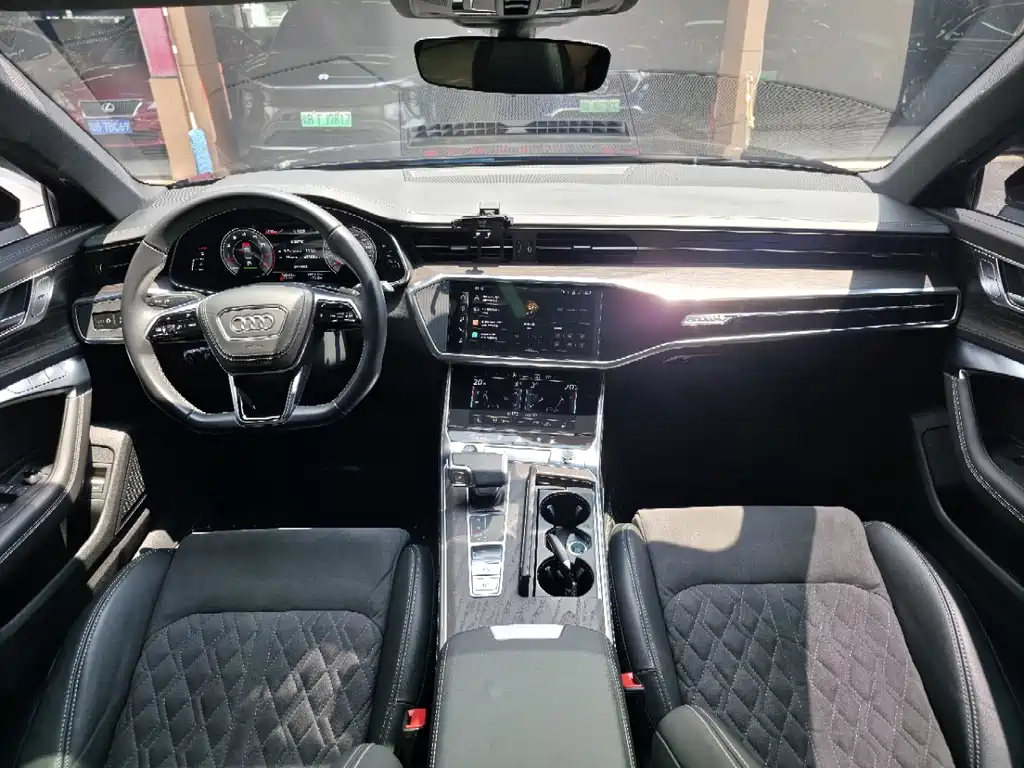 Audi A6L 2023 55 TFSI quattro Premium
