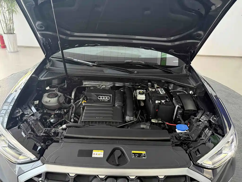Audi Q3 — миниатюра 10