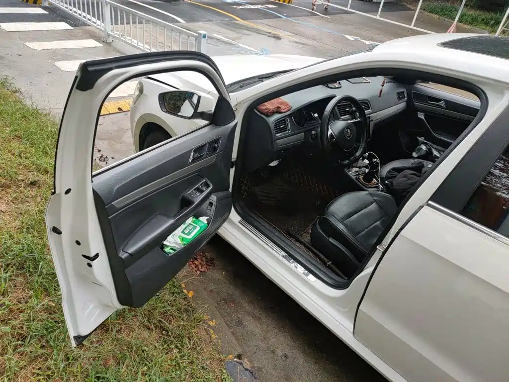 Volkswagen Lavida — миниатюра 14