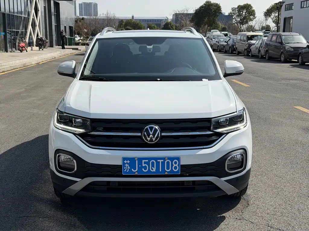 VOLKSWAGEN EXPLORING THE SHADOW