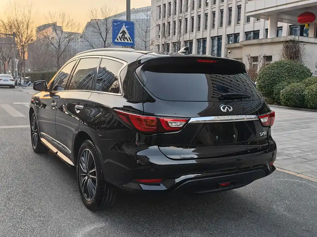 INFINITI QX60