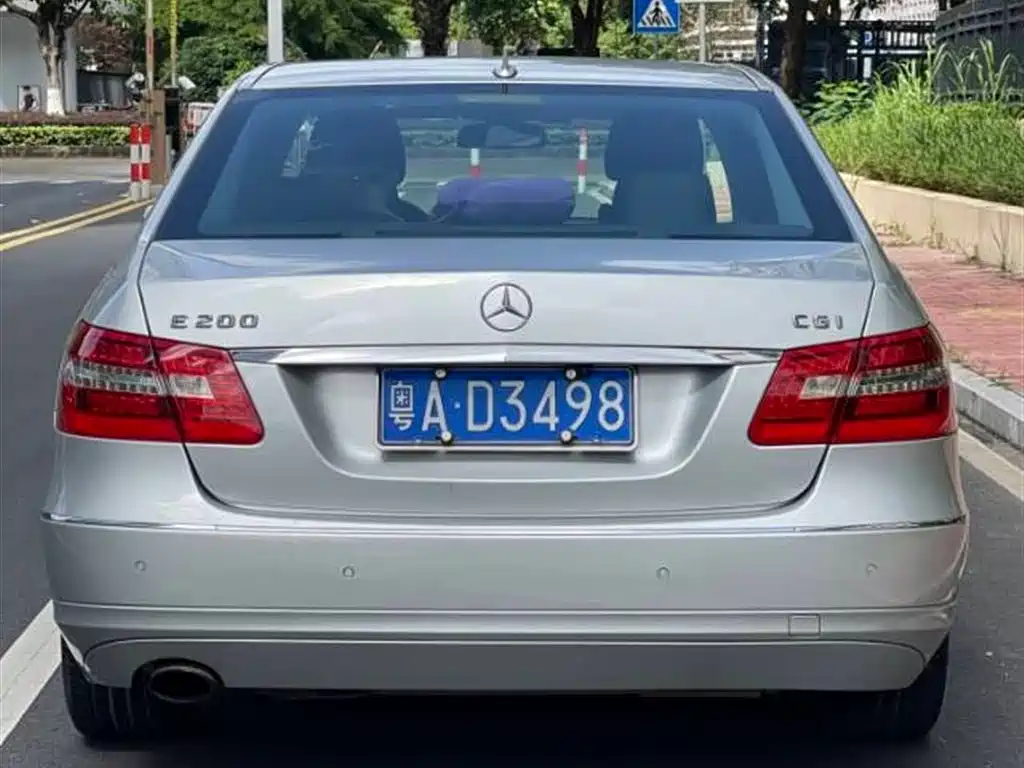 Mercedes-Benz E-Class E 2010 E 200 CGI
