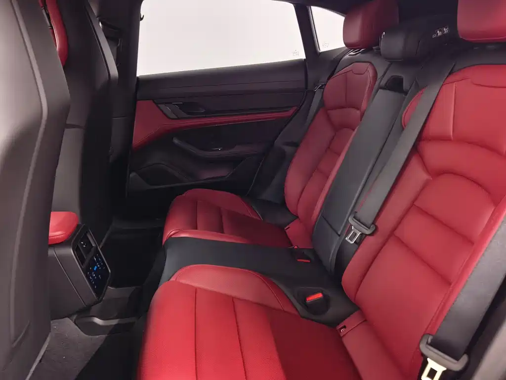 Porsche Taycan — миниатюра 7